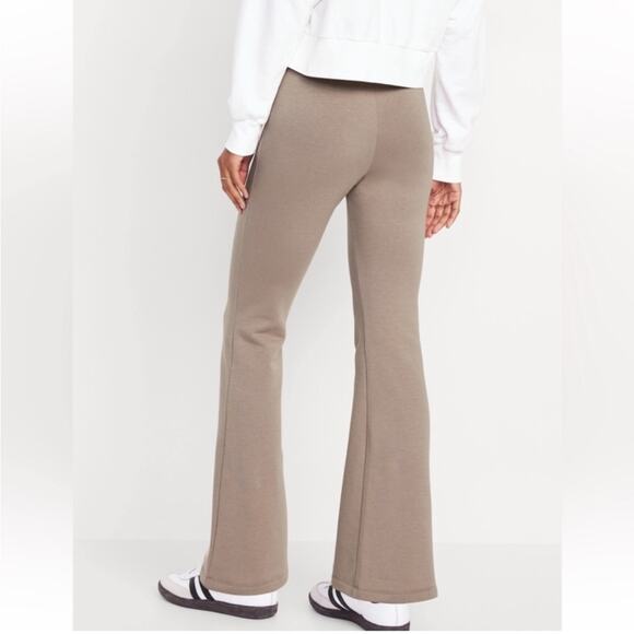 Old Navy chocolate malted High-Waisted Fleece-Lined Fashion Flare Leggings - Picture 2 of 14
